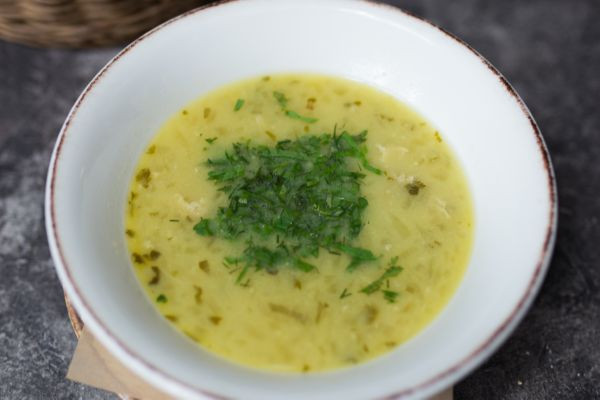 Чихіртма - грузинський ароматний суп з куркою